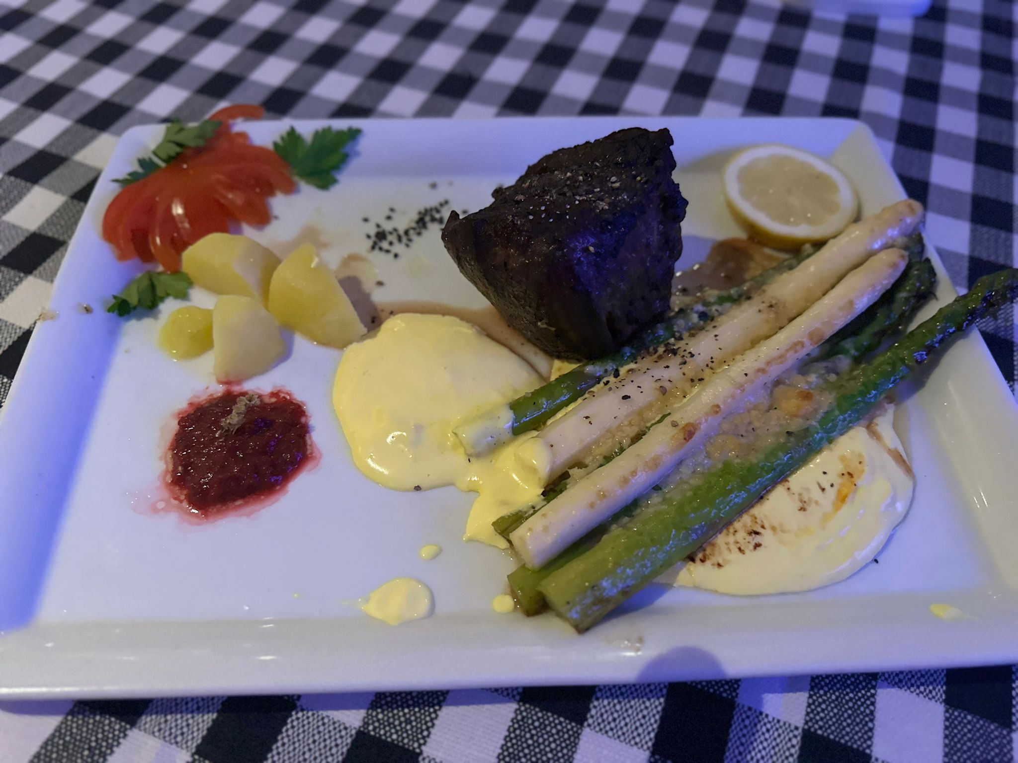 Außenbereich mit Pflanzen